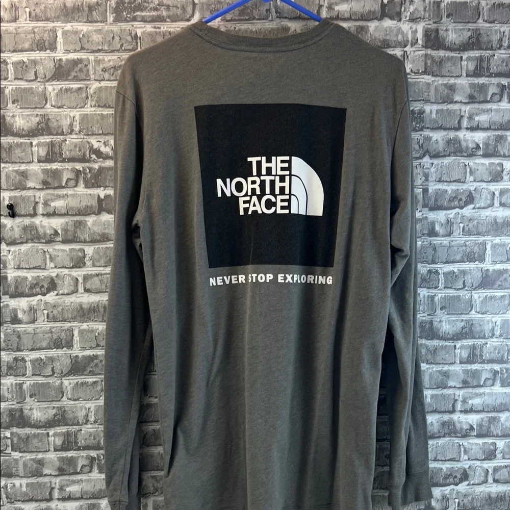 The North Face Men's Charcoal Long Sleeve Tee‎